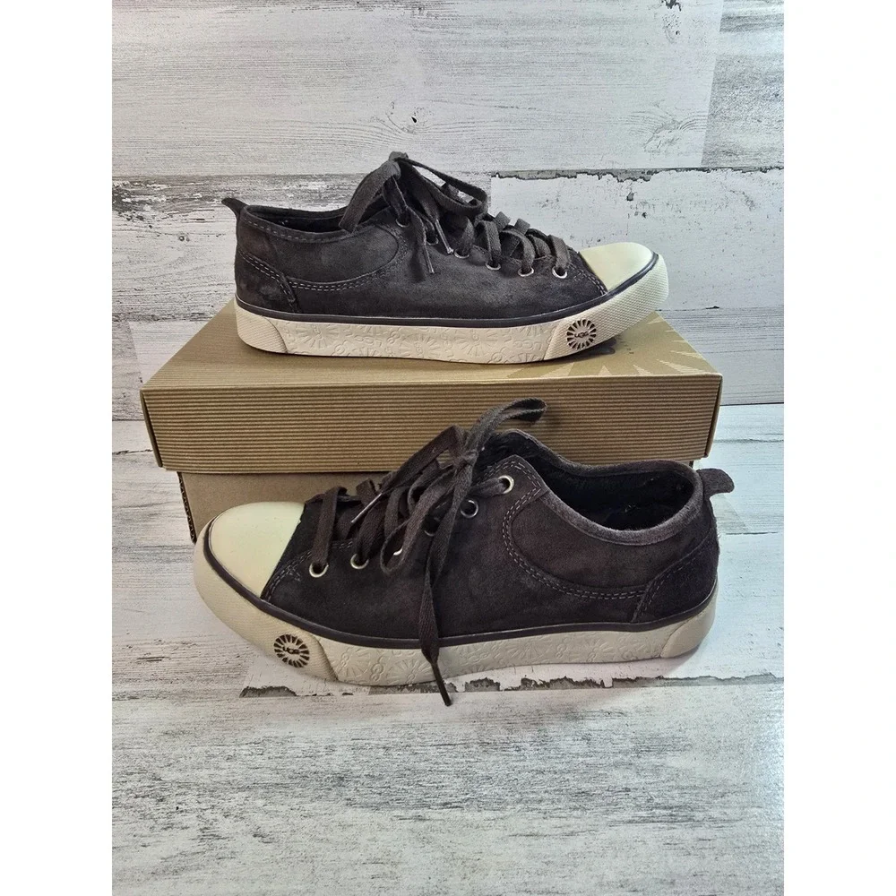 UGG‎ Australia 1888 Brown Suede Shearling Lined Low Top Sneakers Mens 7 Womens 9